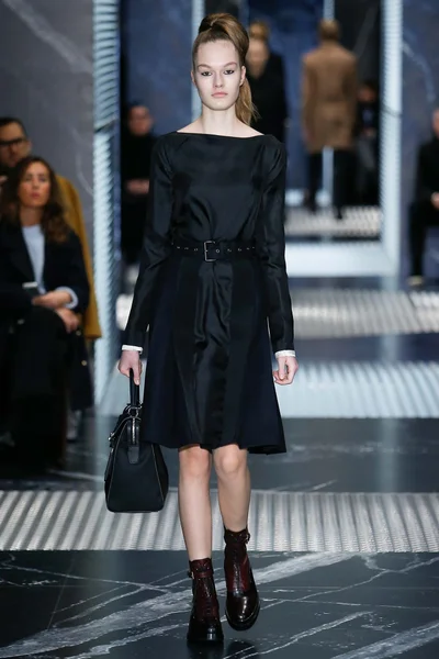Look 26